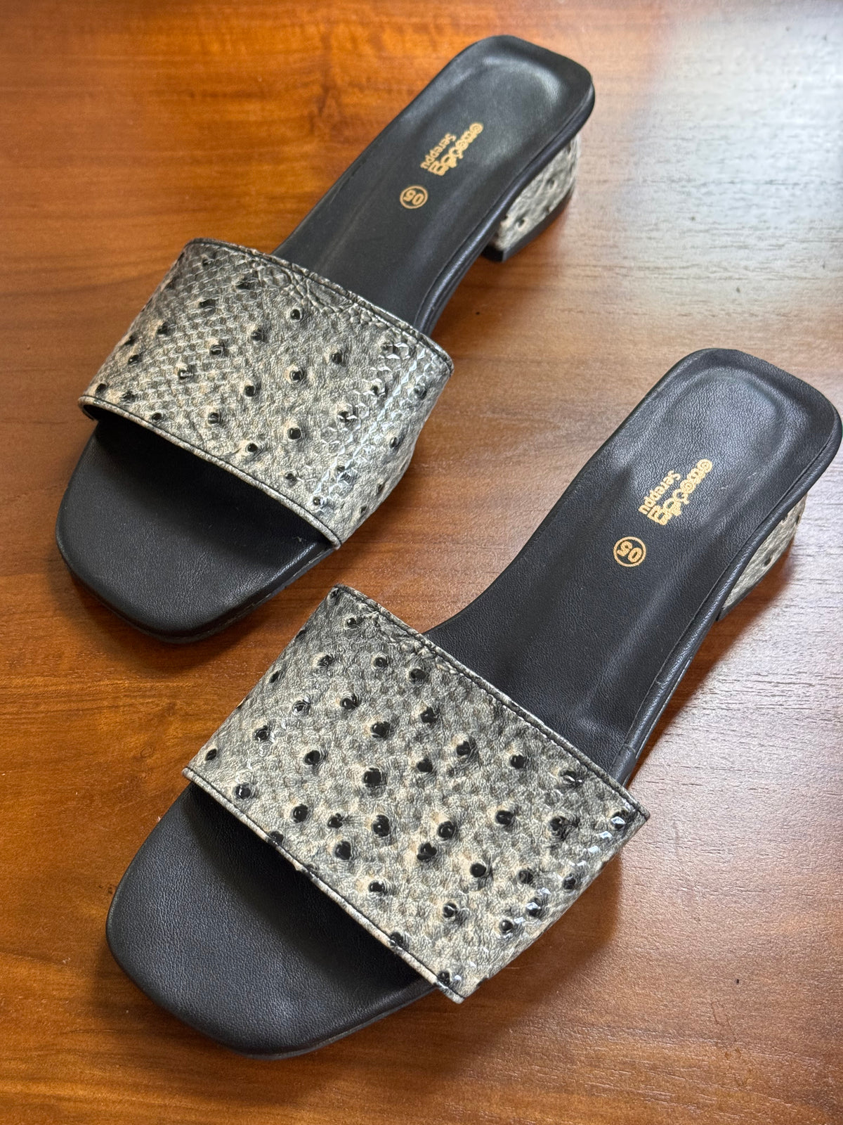 SNAKE PRINT LOW BLOCK HEEL SLIDES