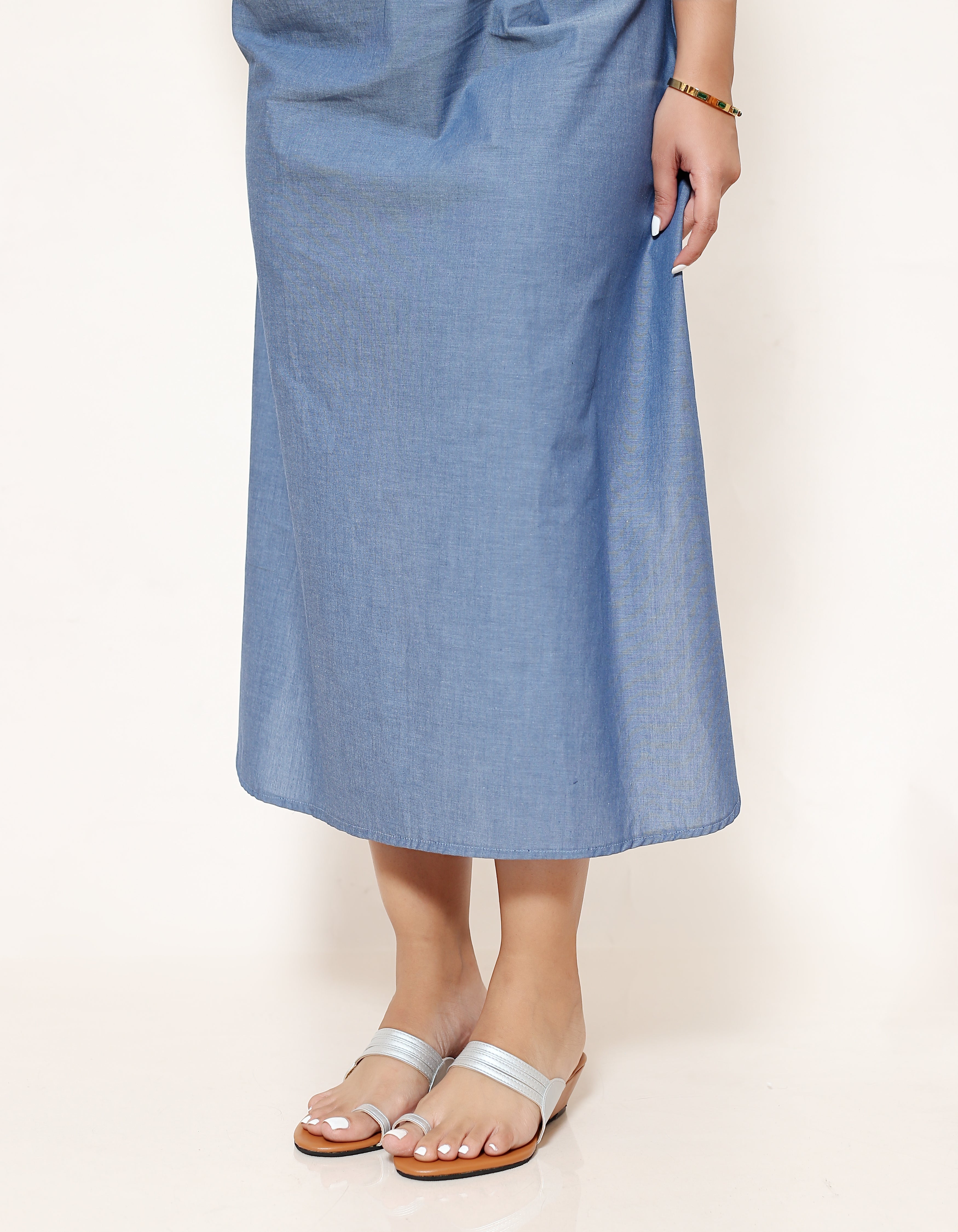 SILVER CHAPPAL WEDGES