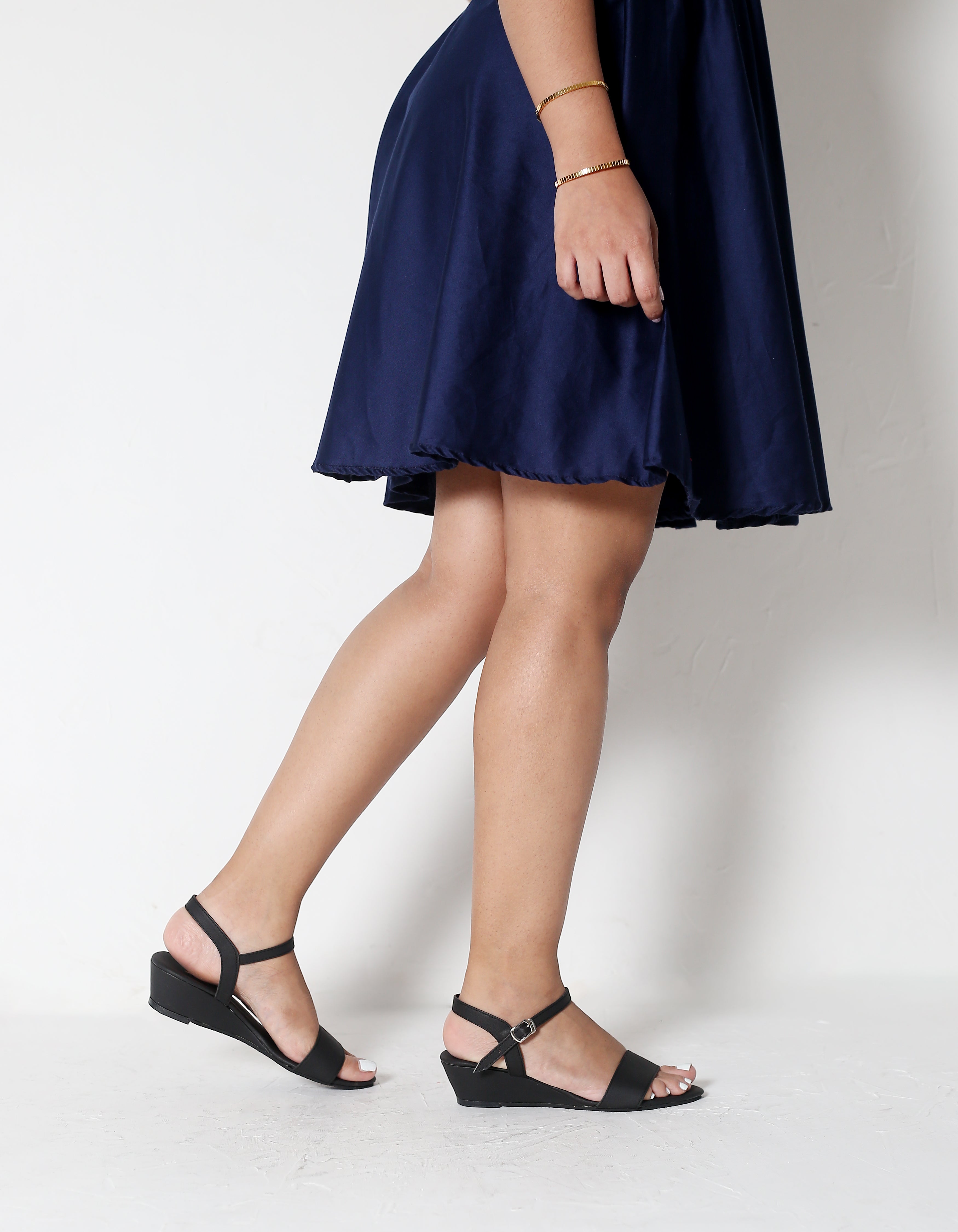 BLACK OPEN TOE WEDGE SANDALS