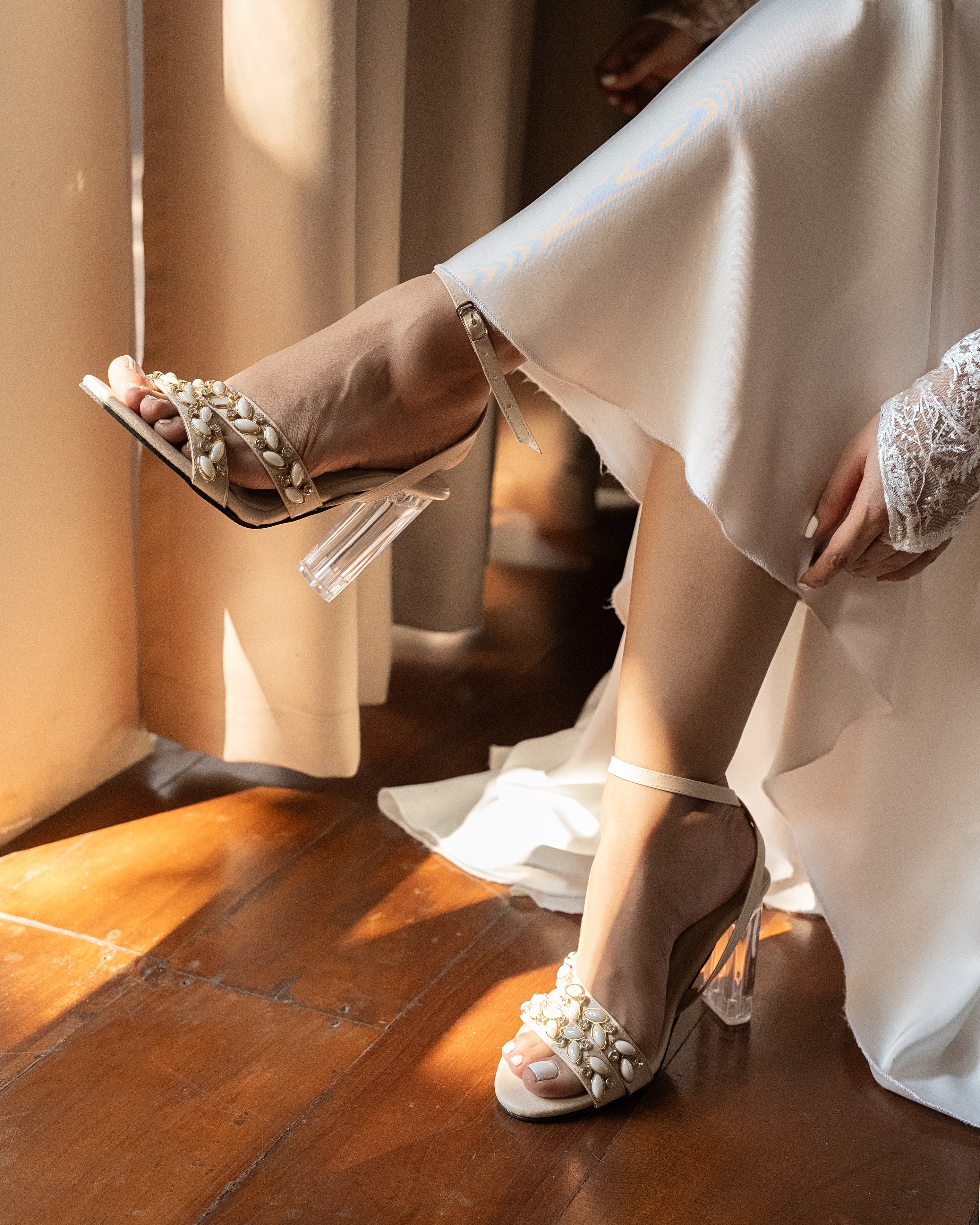 IVORY PETAL-EMBELLISHED TRANSPARENT HEELS