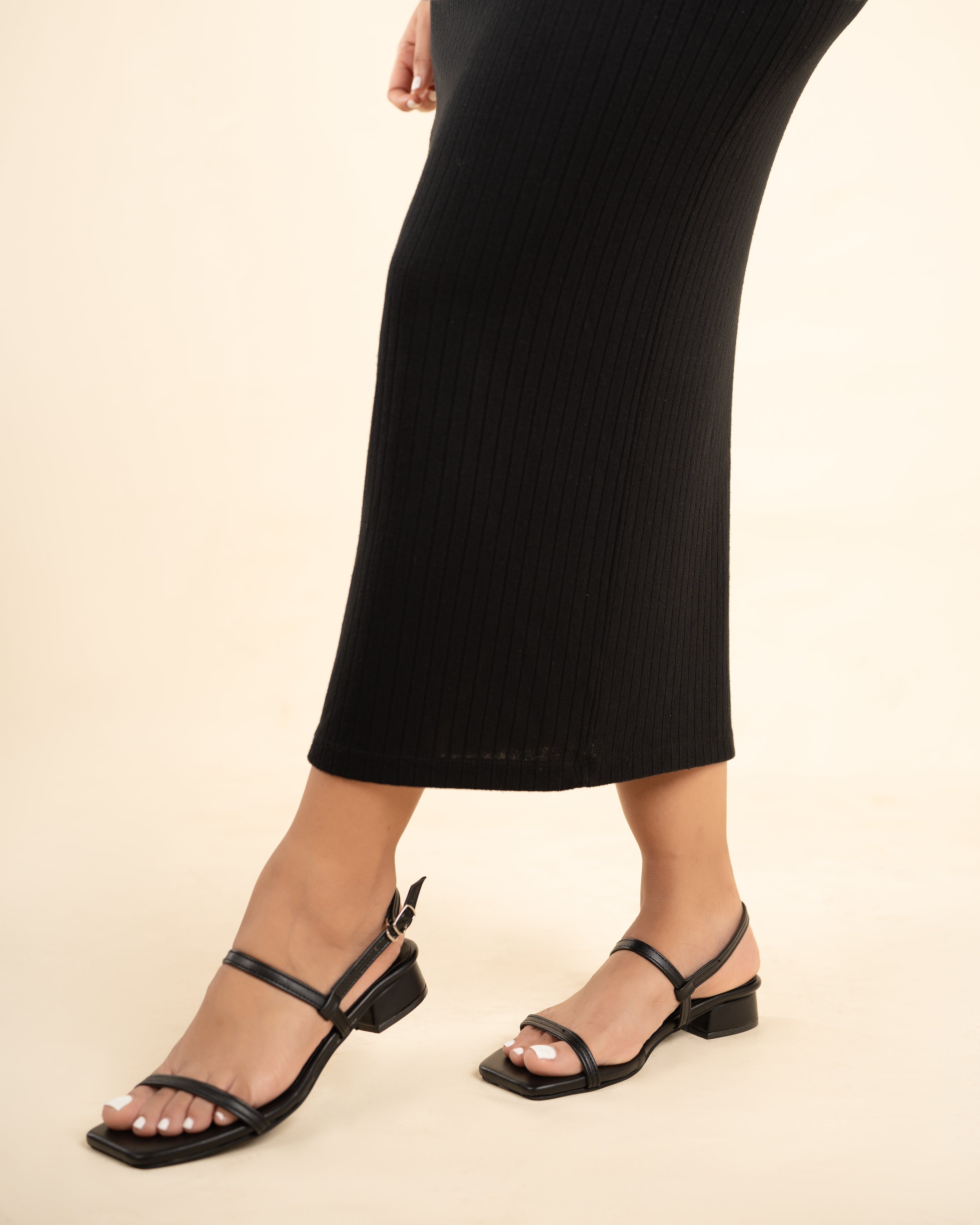 BLACK DOUBLE STRAP LOW BLOCK HEELS