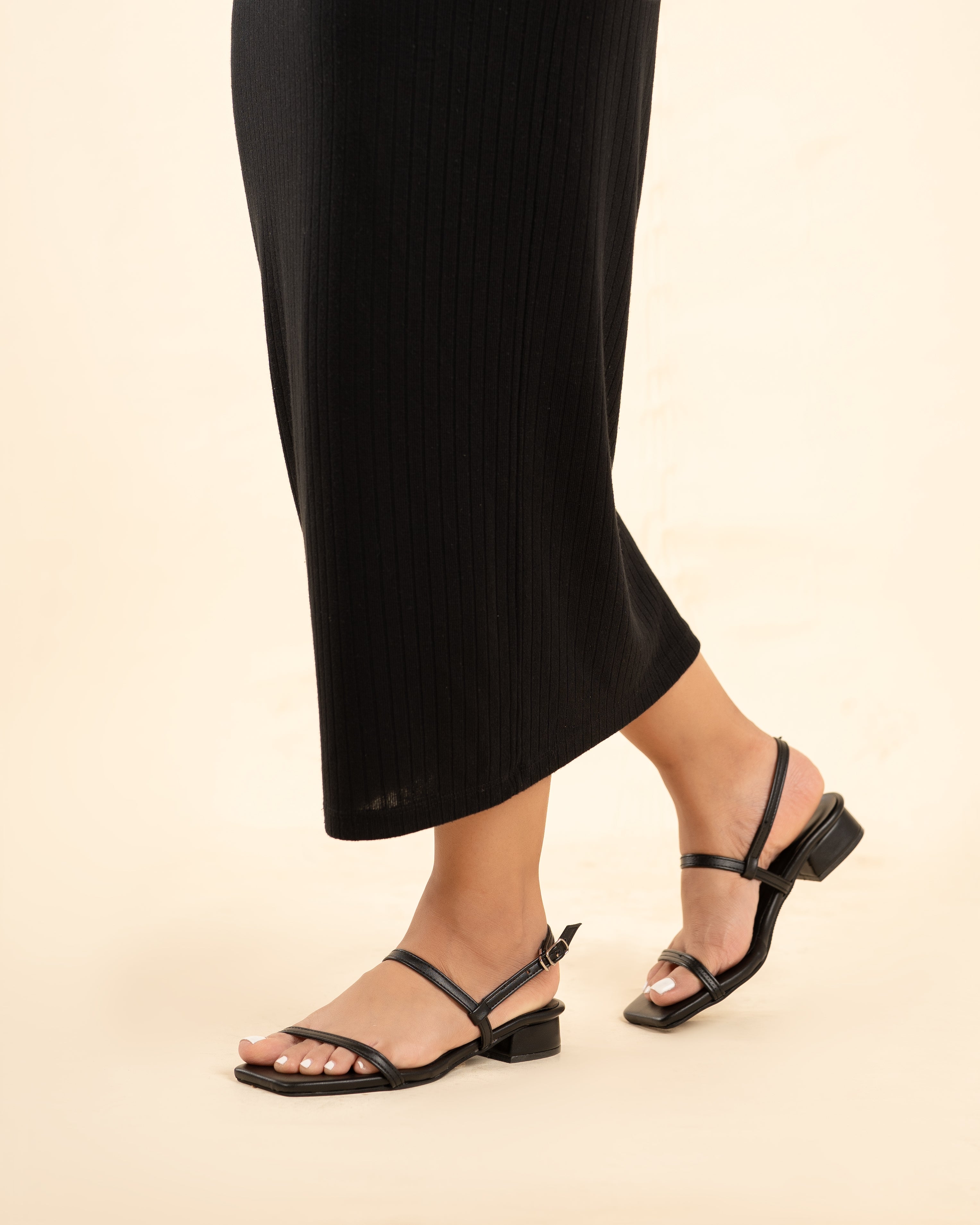 BLACK DOUBLE STRAP LOW BLOCK HEELS