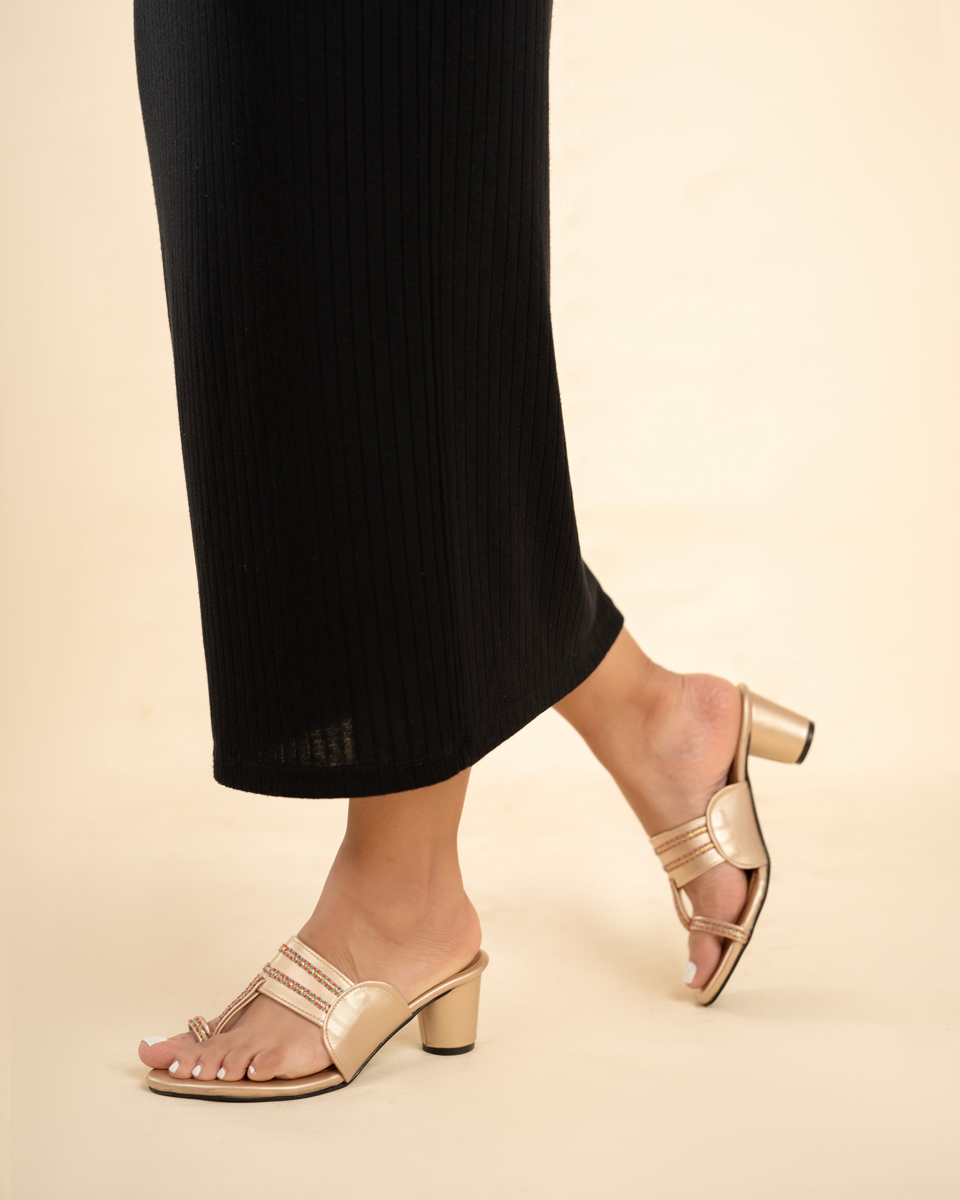 ETHNIC GOLD CHAPPAL HEELS