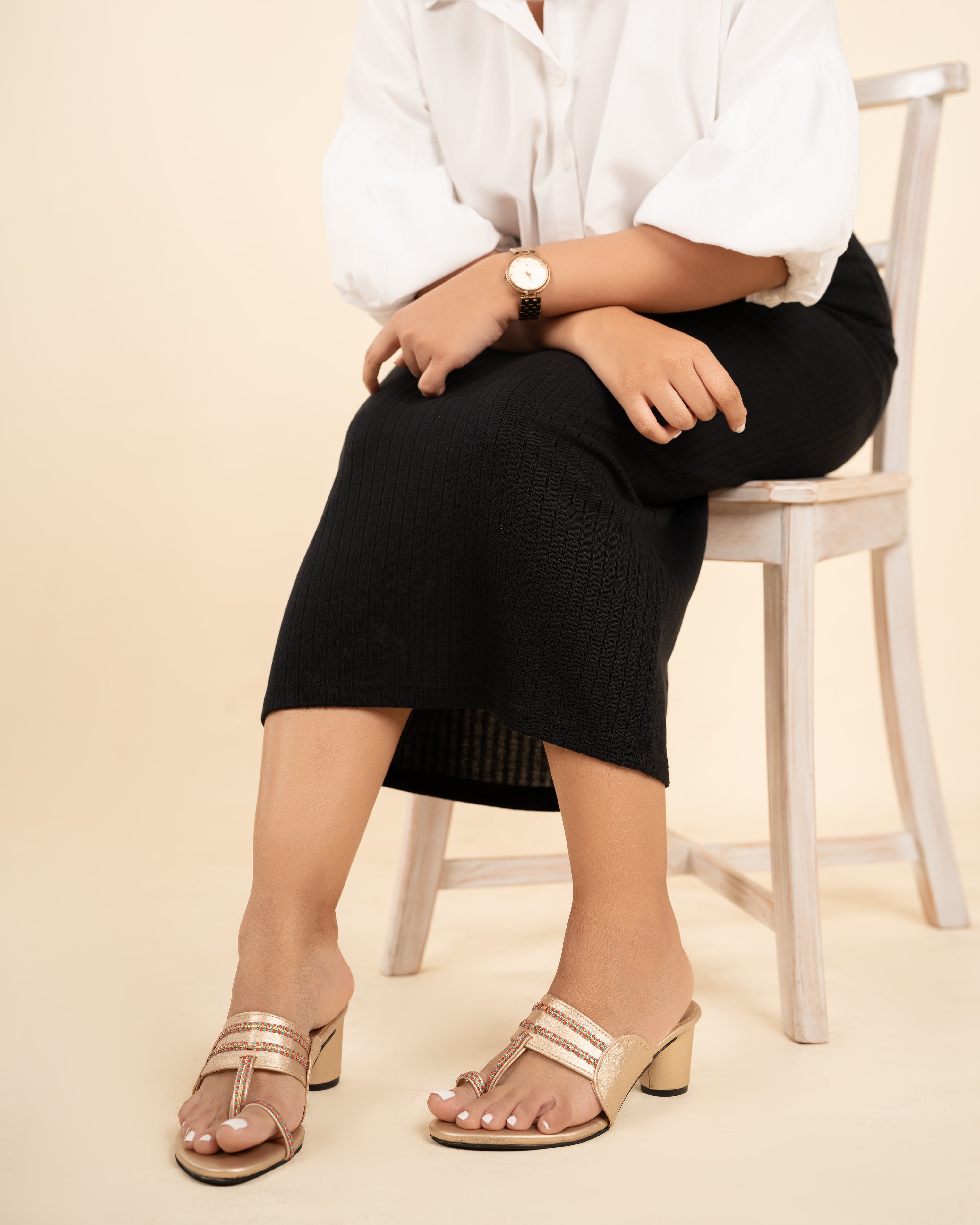 ETHNIC GOLD CHAPPAL HEELS