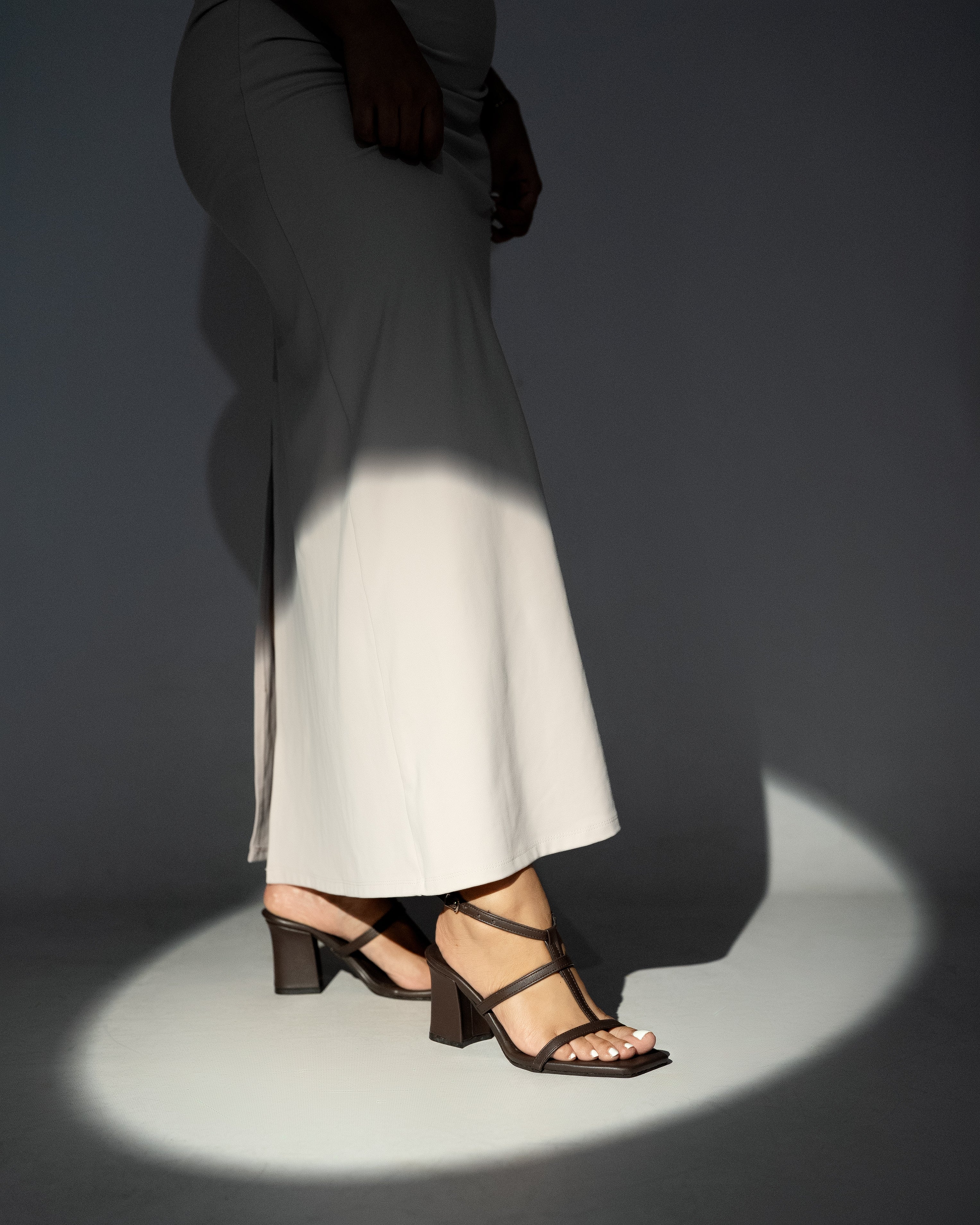 COFFE BROWN STRAPPY BLOCK HEELS