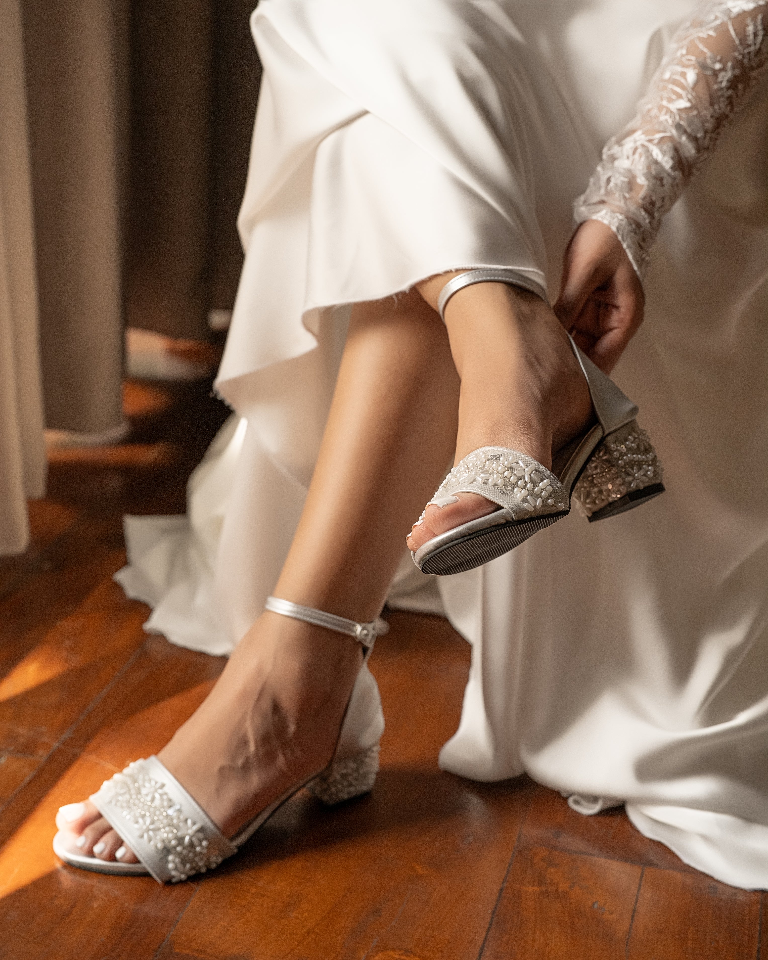 SILVER PEARL BLOOM BLOCK HEELS