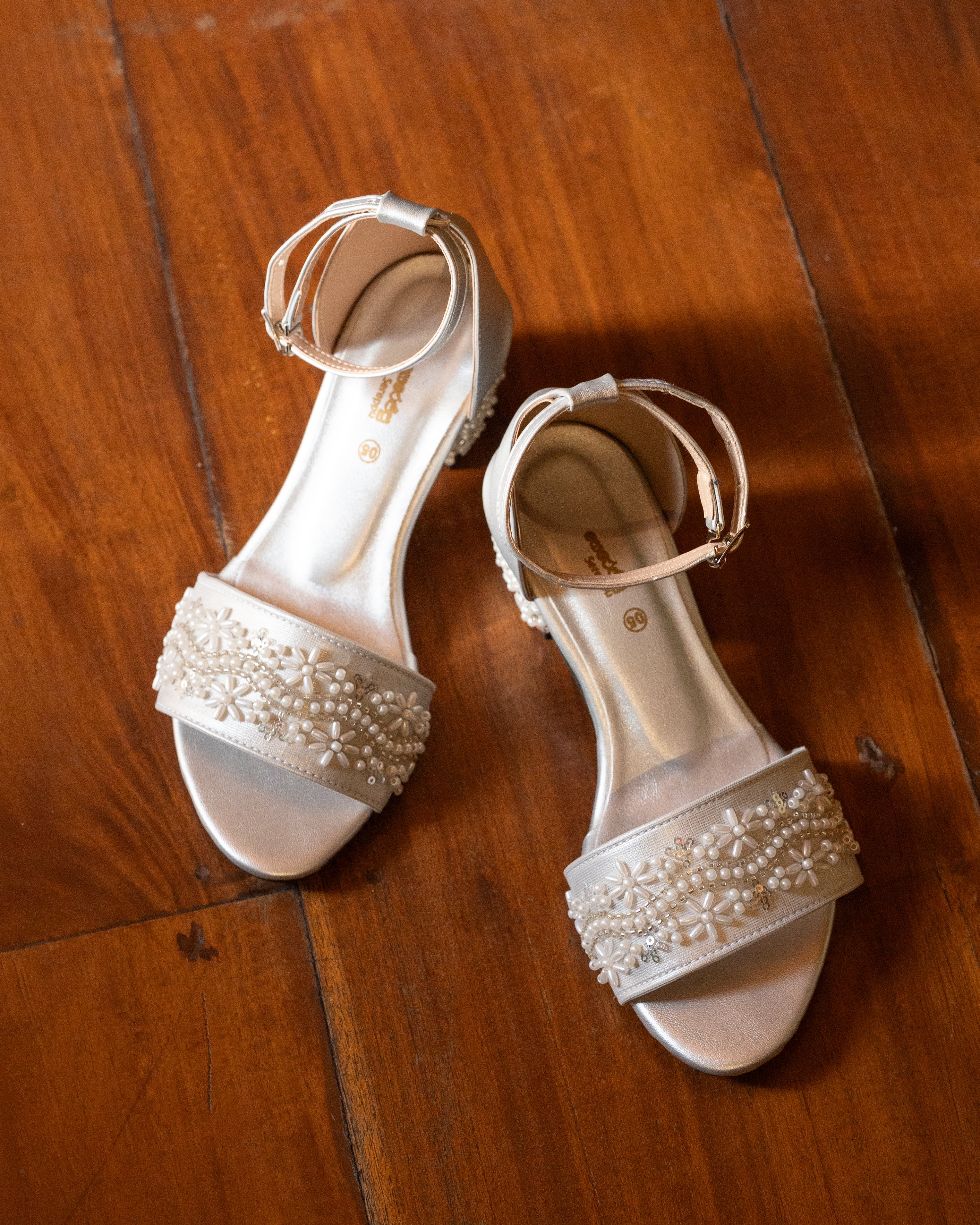 SILVER PEARL BLOOM BLOCK HEELS