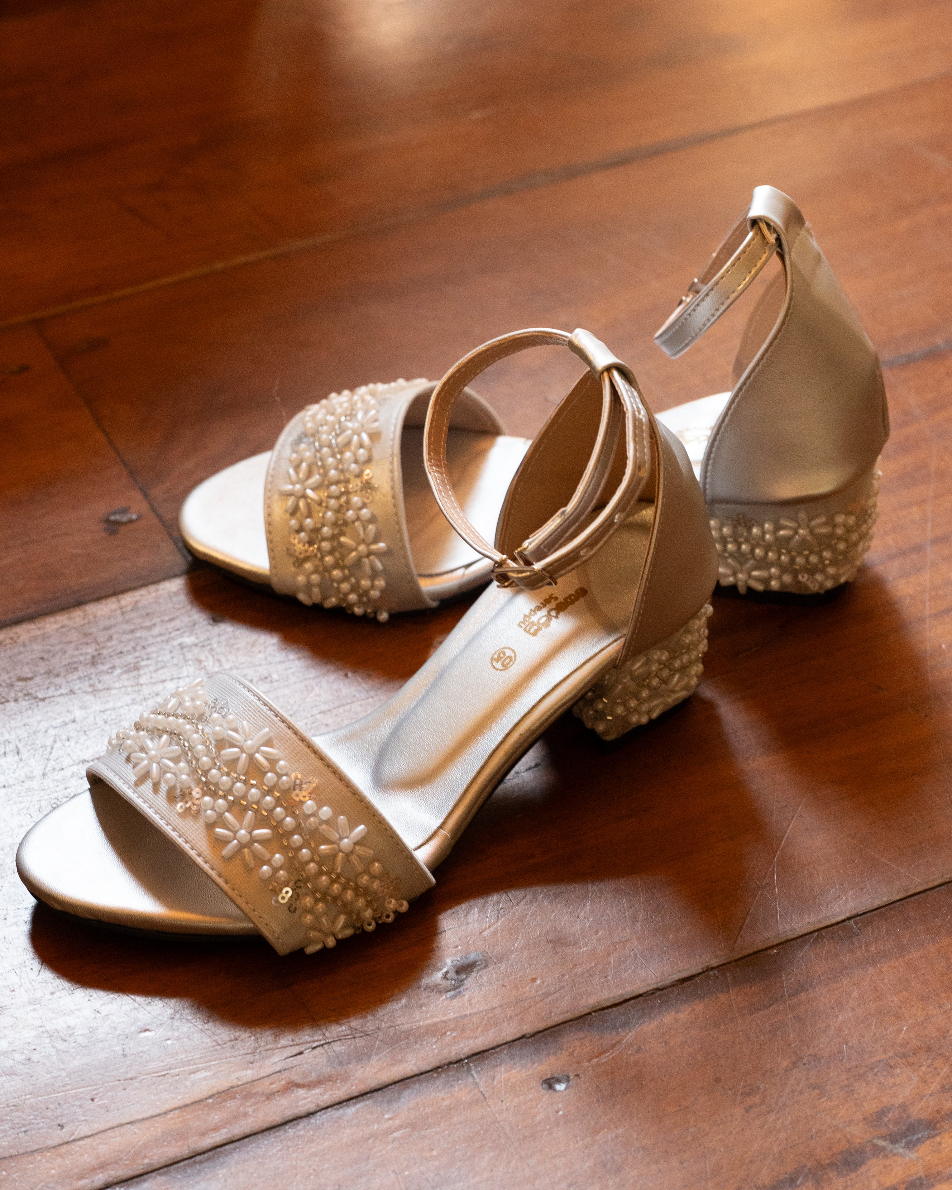 SILVER PEARL BLOOM BLOCK HEELS