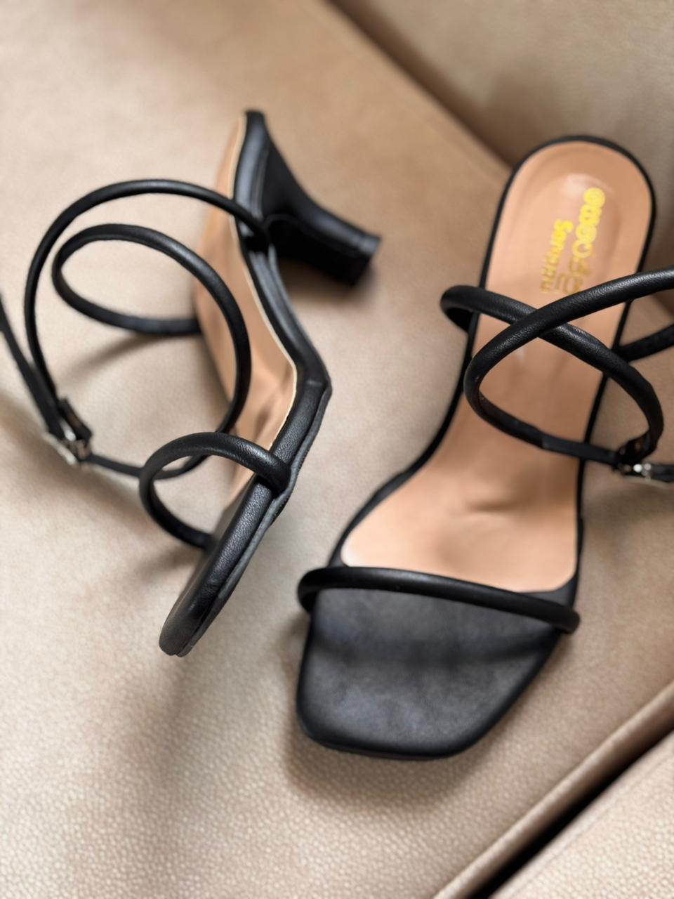BLACK STILETTO HEELS