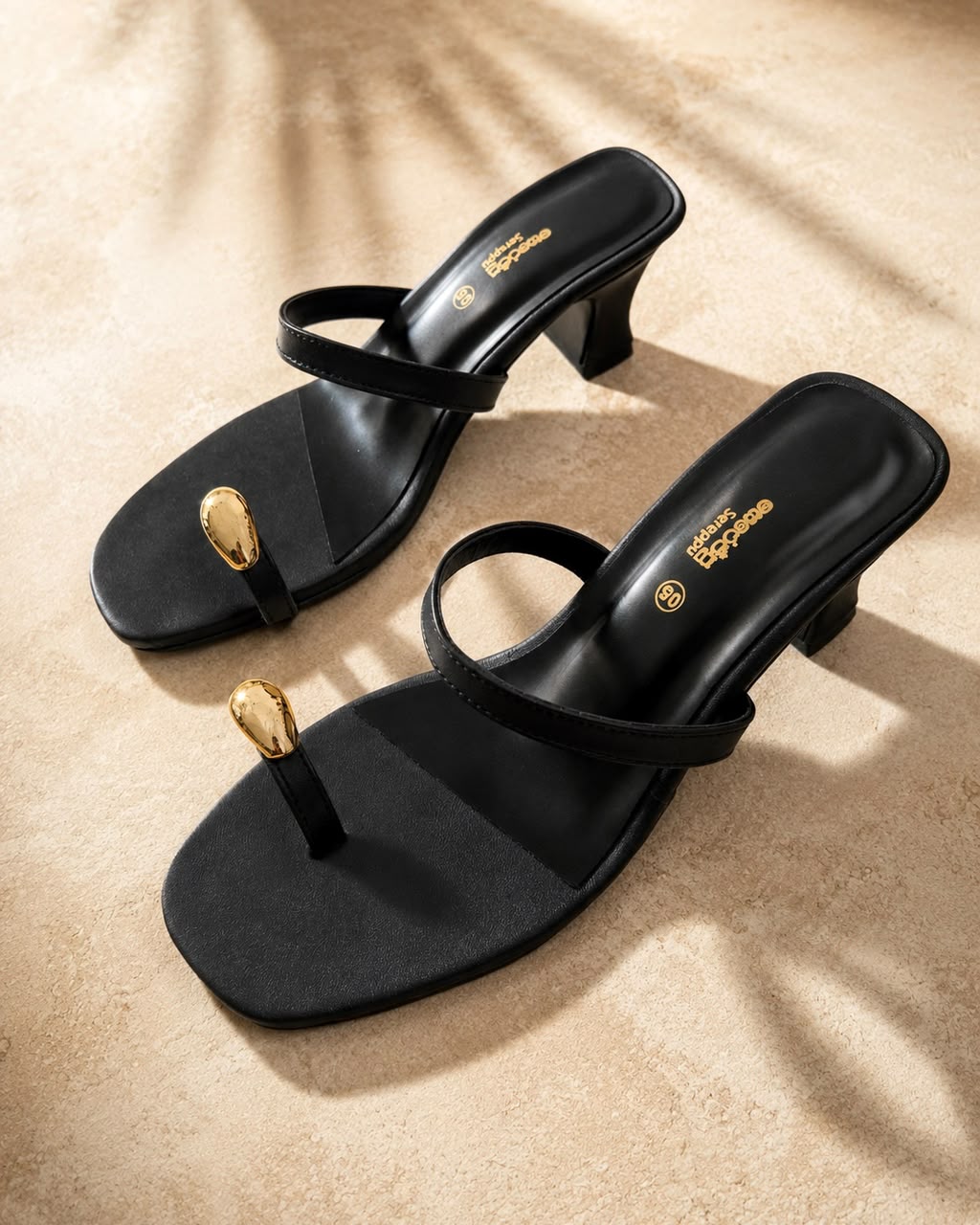 METAL TOE RING DETAILED HEELS
