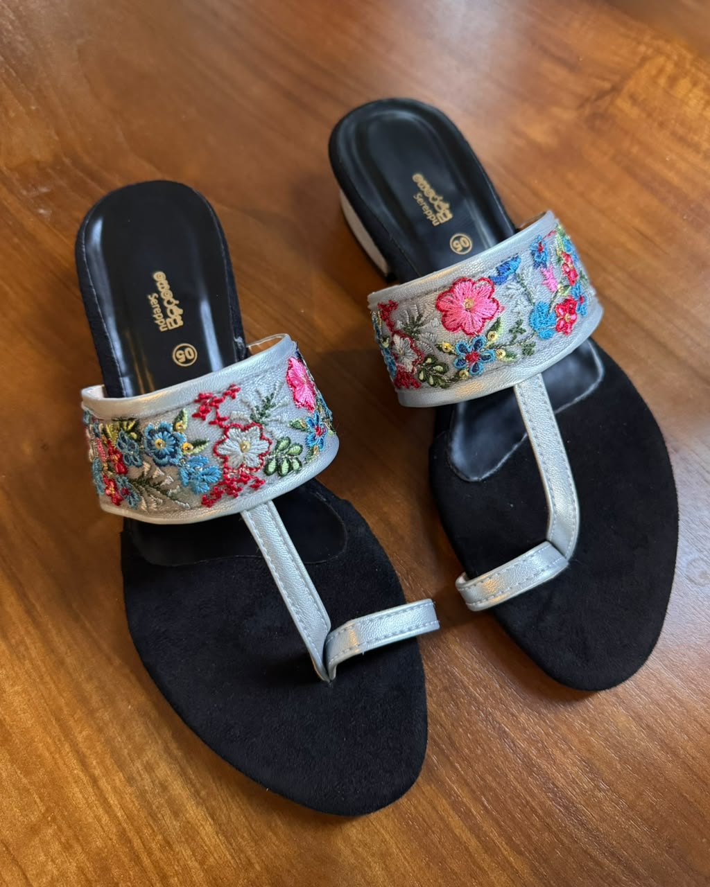 SILVER EMBROIDED CHAPPAL LOW BLOCK HEELS