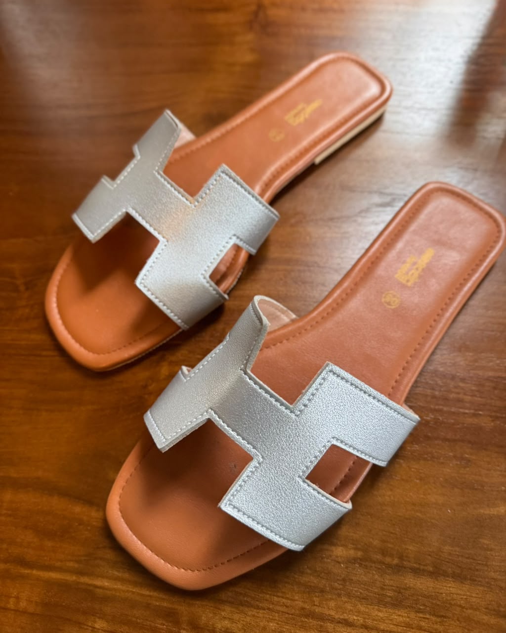 SILVER CUT OUT SLIDE