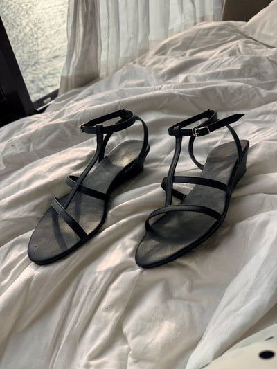 BLACK GLADIATOR WEDGE SANDALS