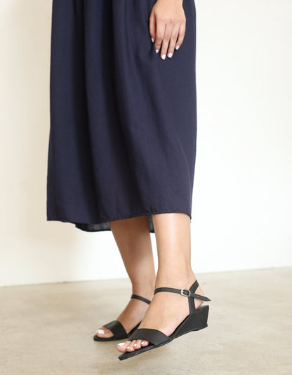 BLACK OPEN TOE WEDGE SANDALS