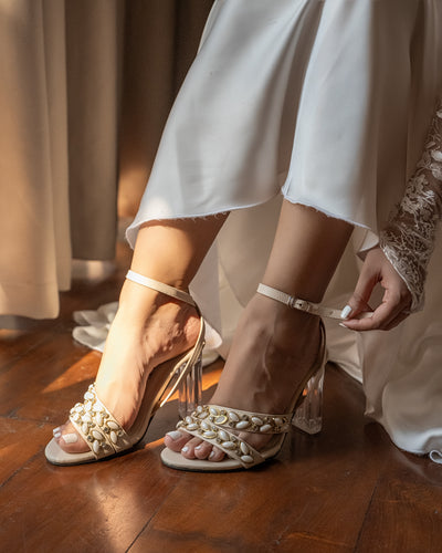 IVORY PETAL-EMBELLISHED TRANSPARENT HEELS