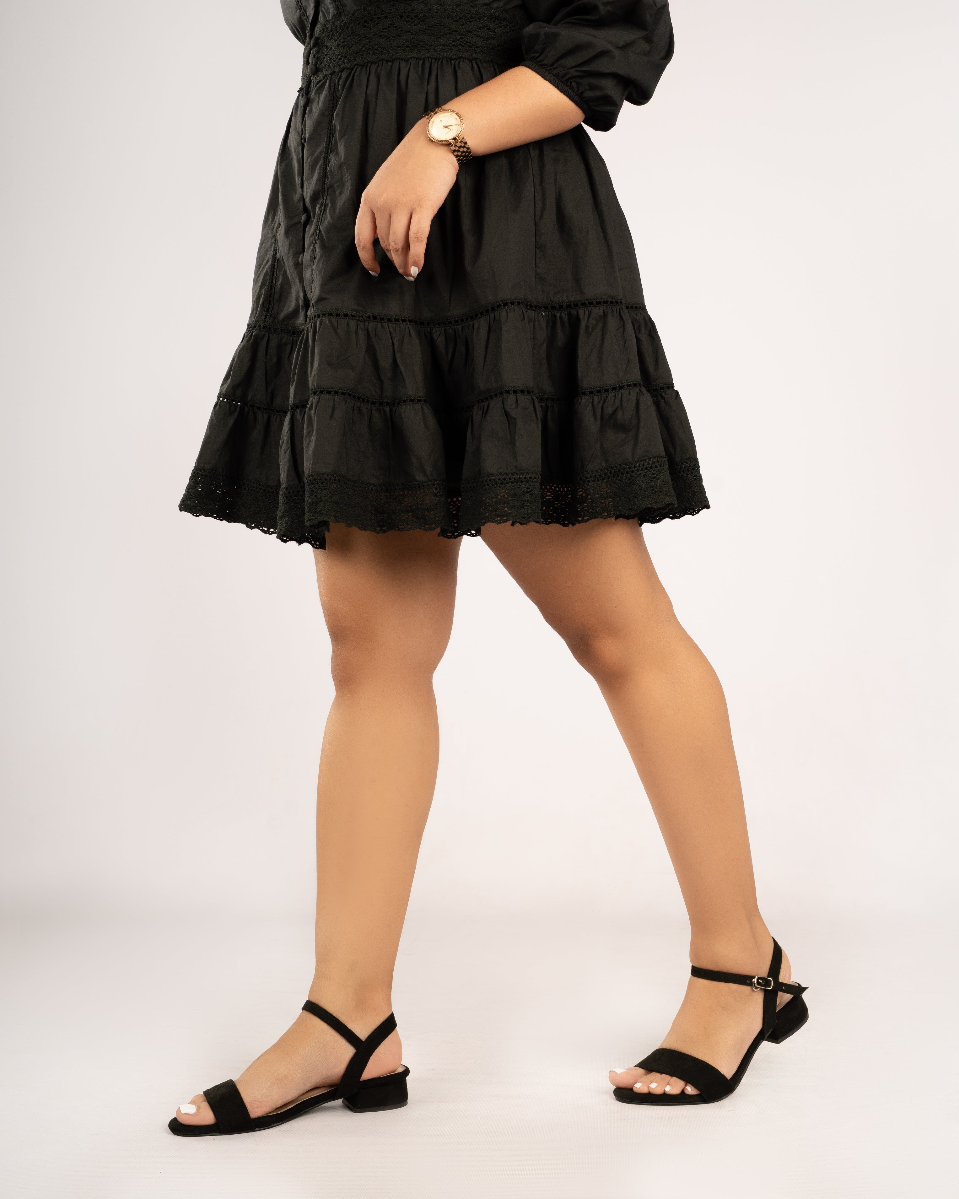BLACK OPEN TOE LOW BLOCK HEELS