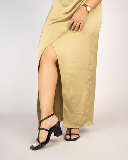 BLACK STRAPPY BLOCK HEELS