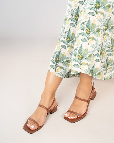 BROWN DOUBLE STRAP LOW BLOCK HEELS