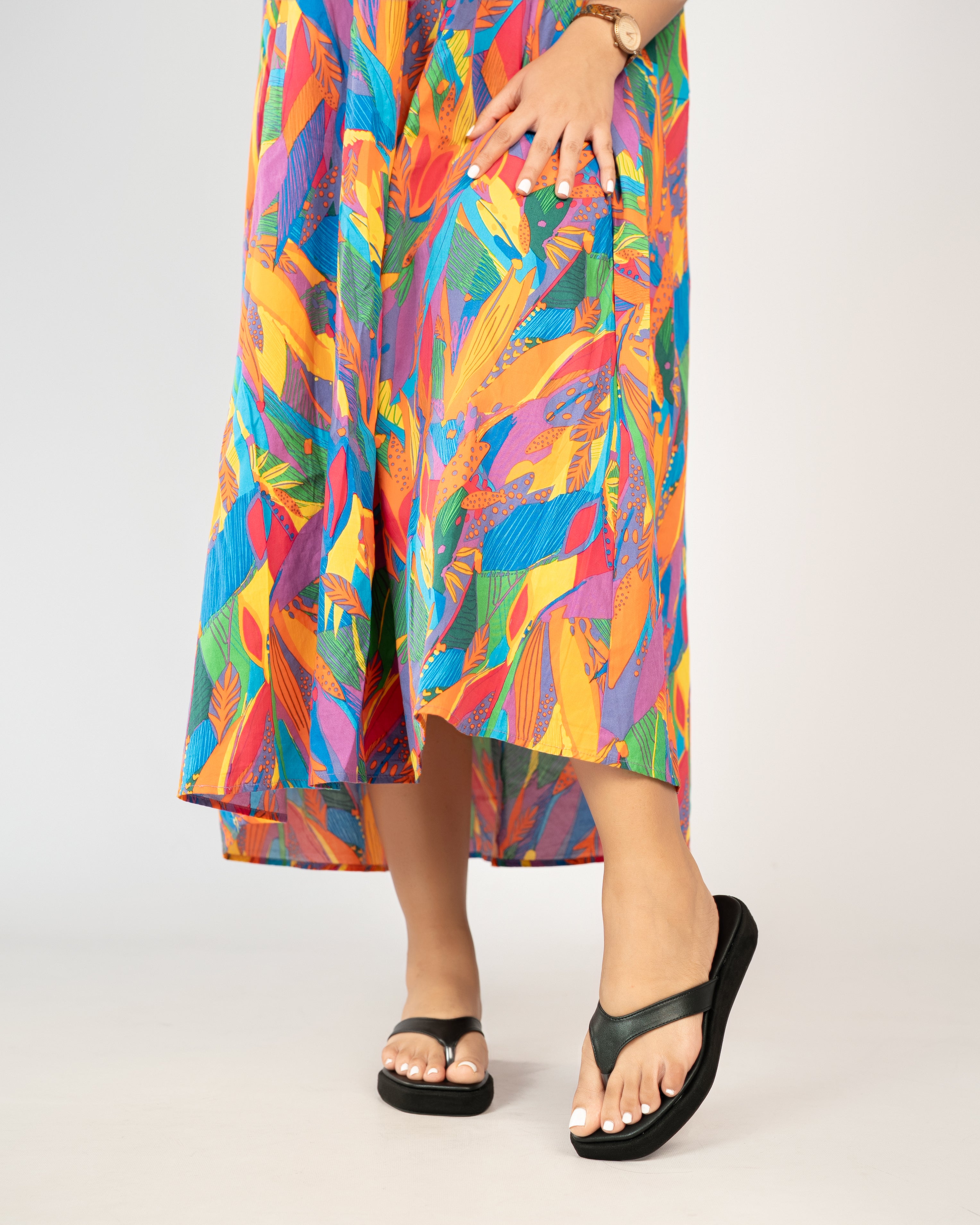 BLACK FLATFORM THONGS