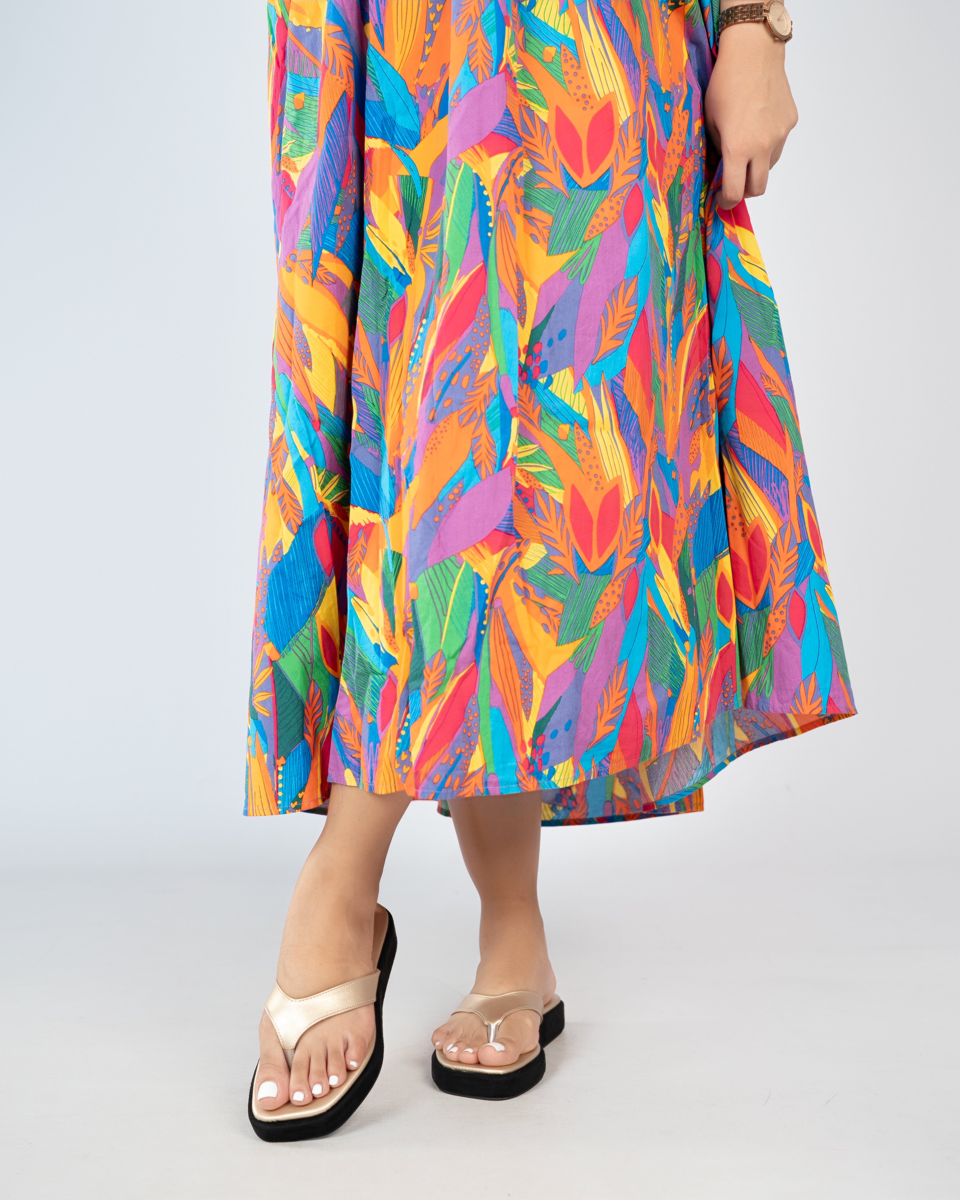 GOLD FLATFORM THONGS