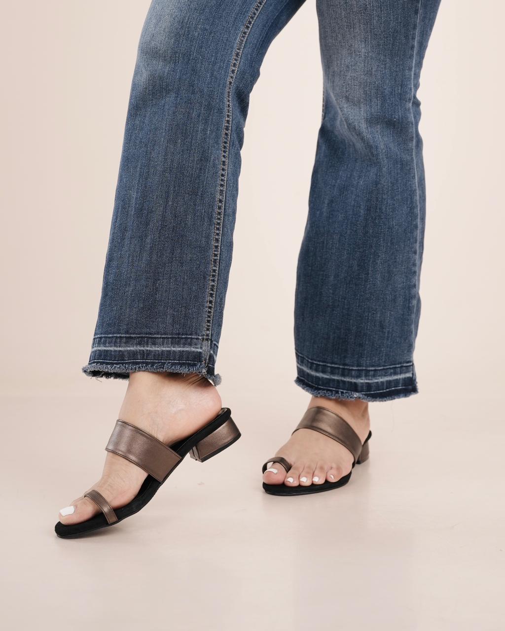COPPER TOE RING LOW BLOCK HEELS