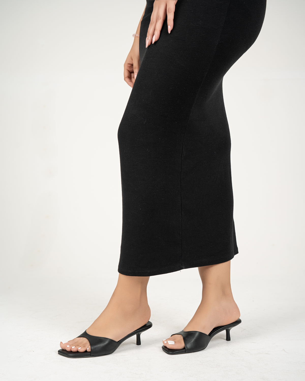 BLACK KITTEN HEEL MULES