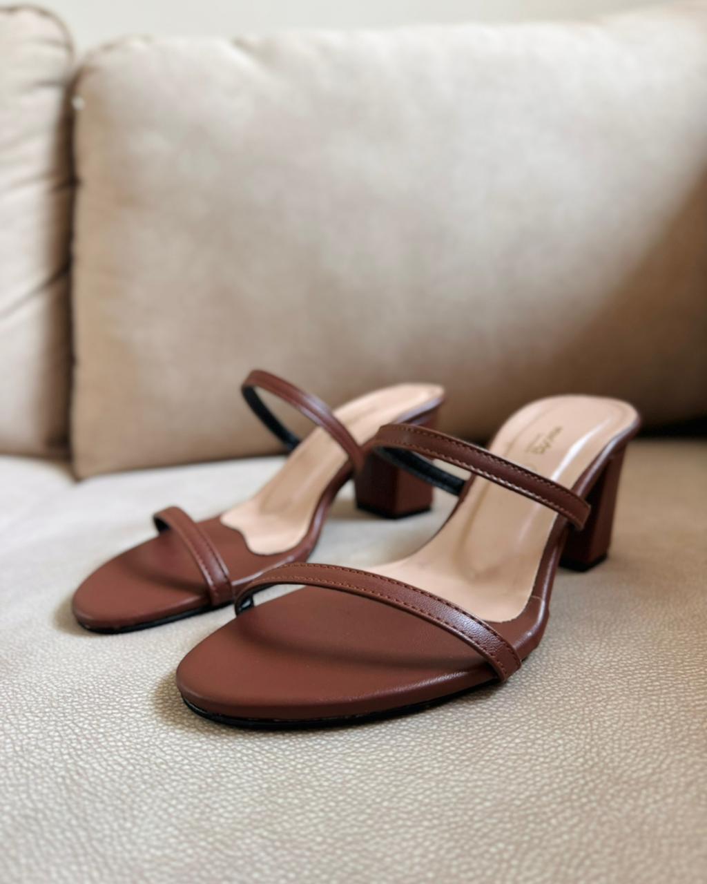 BROWN DOUBLE STRAP SLIP ON BLOCK HEELS