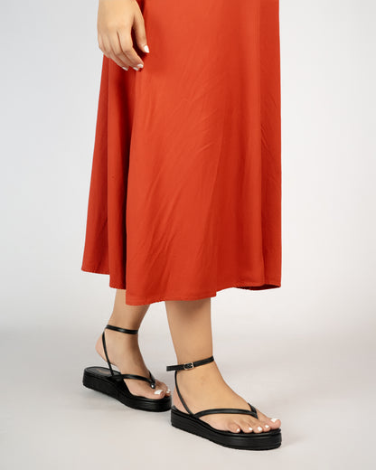 BLACK STRAPPY FLATFORM SANDALS
