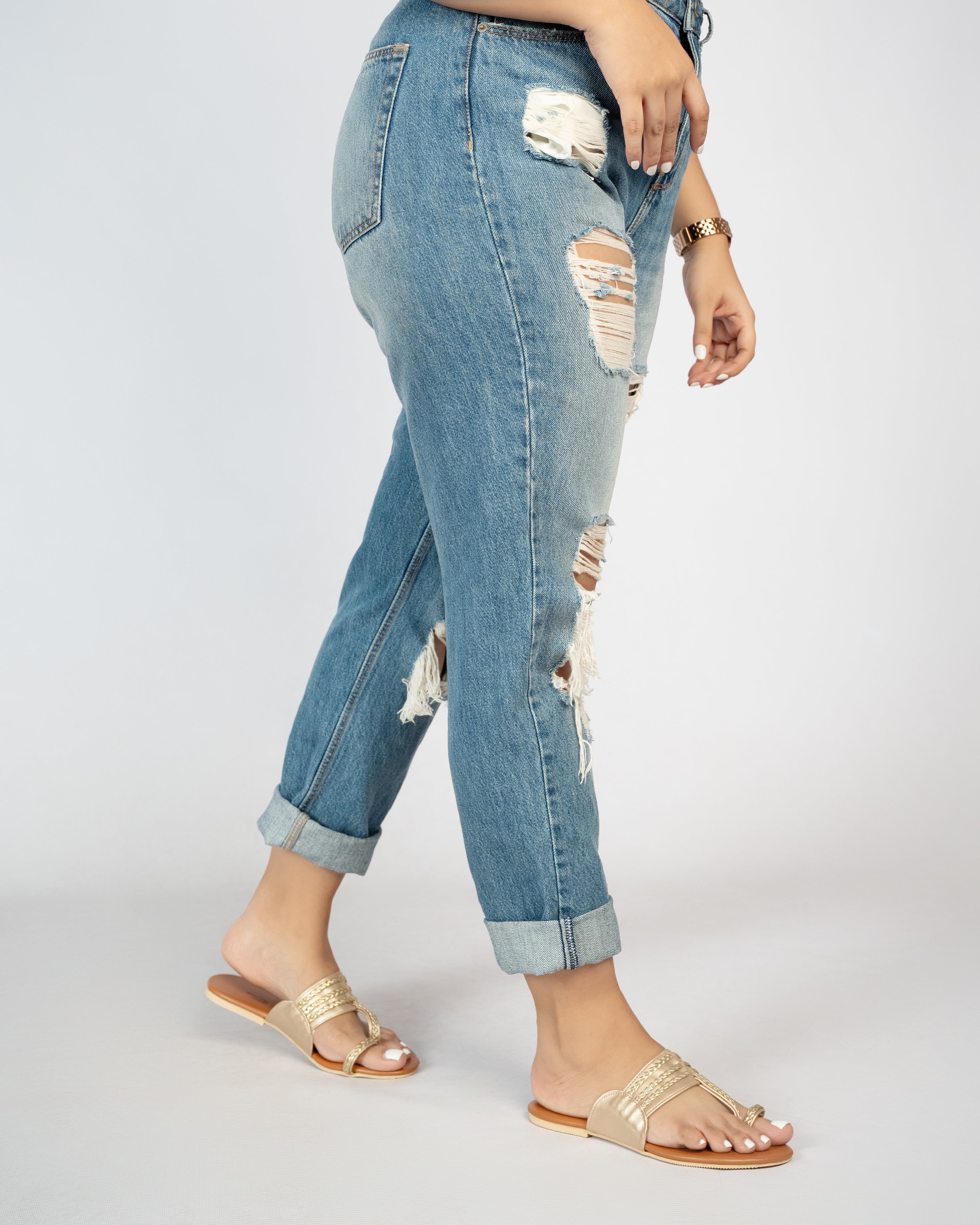 TAN AND GOLD CHAPPALS