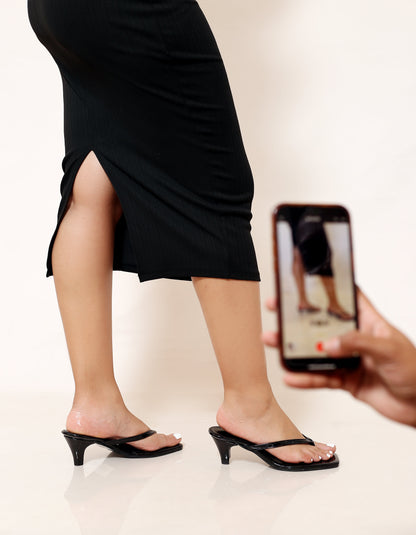 BLACK THONG KITTEN HEEL